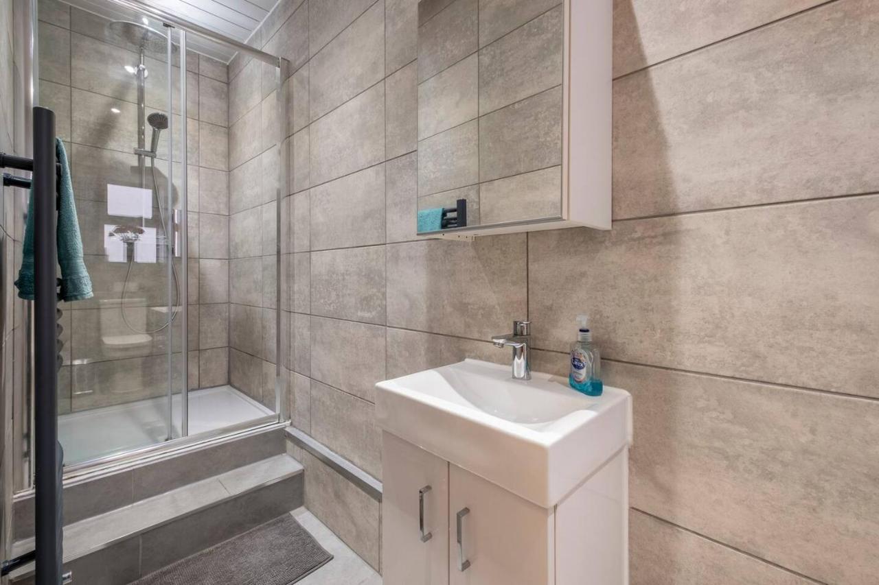 2 Bed Central Ness Apart - May Court Inverness Dış mekan fotoğraf