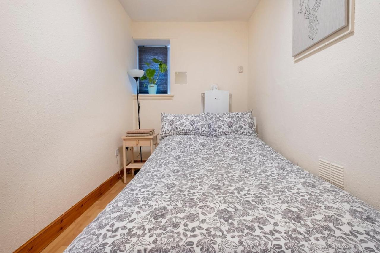 2 Bed Central Ness Apart - May Court Inverness Dış mekan fotoğraf