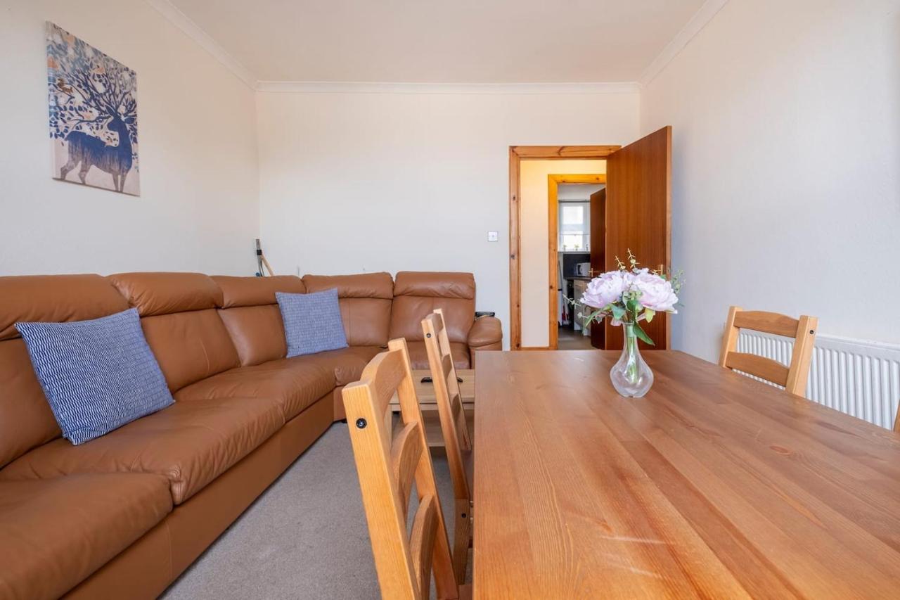 2 Bed Central Ness Apart - May Court Inverness Dış mekan fotoğraf